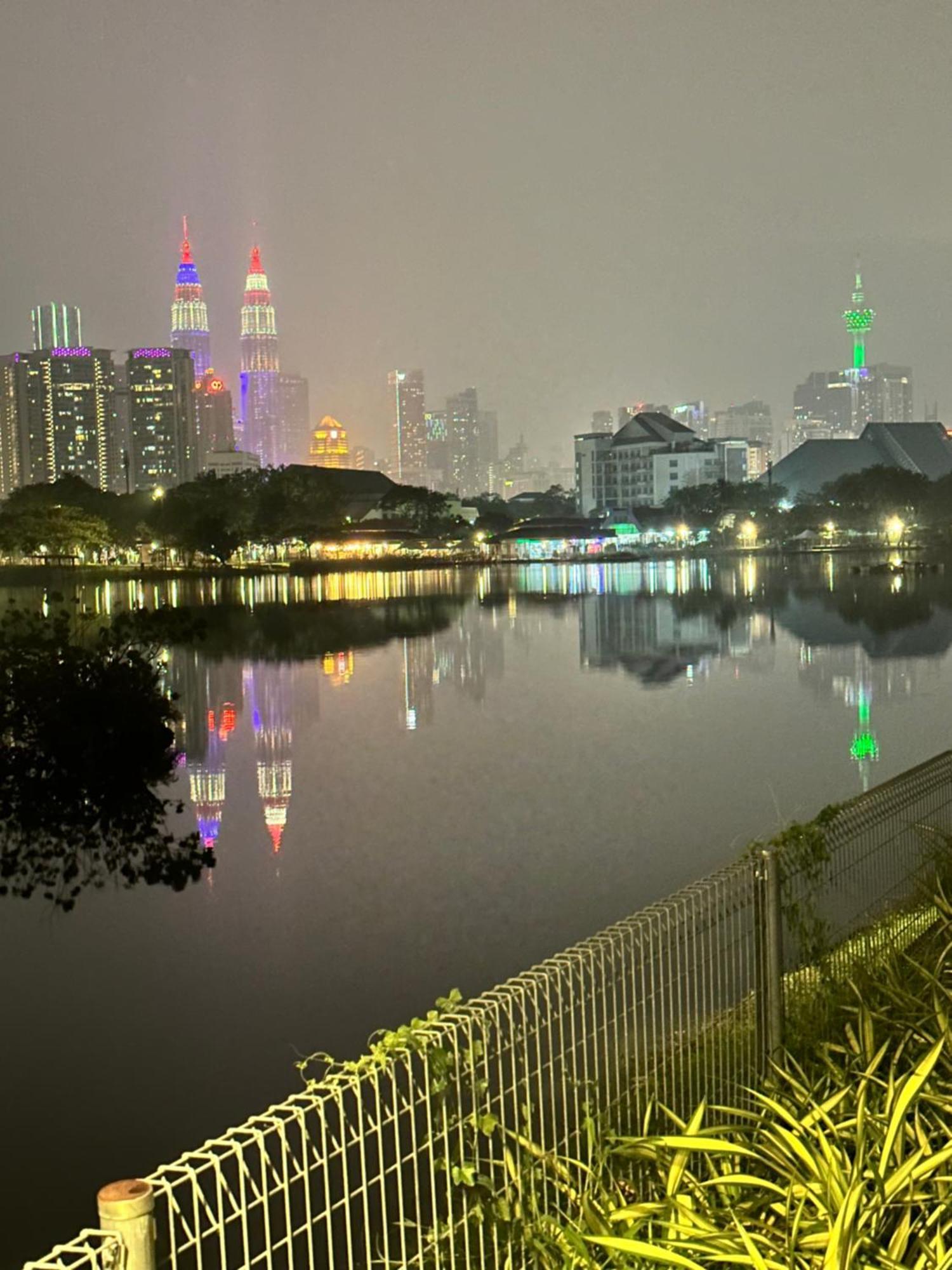 Star Klcc By Fzb *